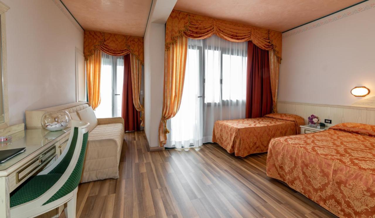 Hotel Carlton Jesolo Extérieur photo