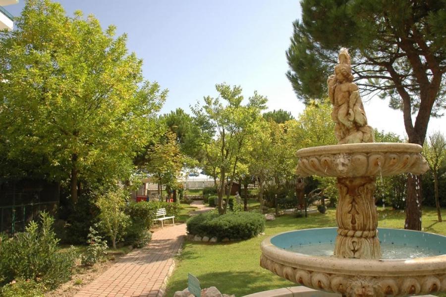 Hotel Carlton Jesolo Extérieur photo